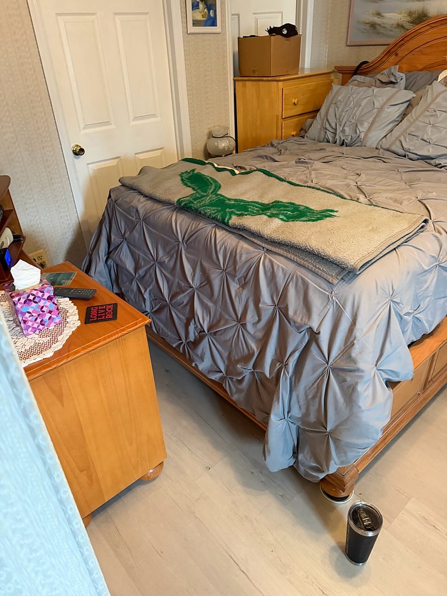 Hamilton, NJ: Furniture back in place, an RJ Laminates installation